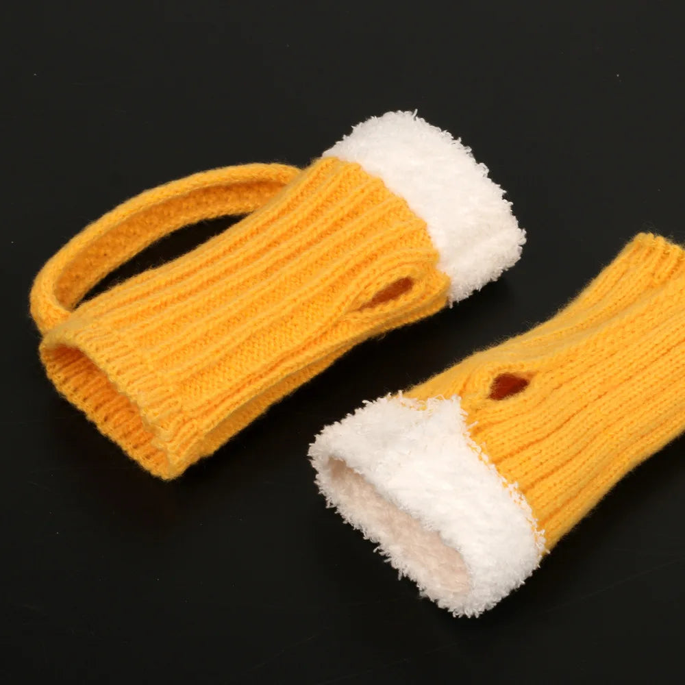 Beer Mug Knitted Gloves